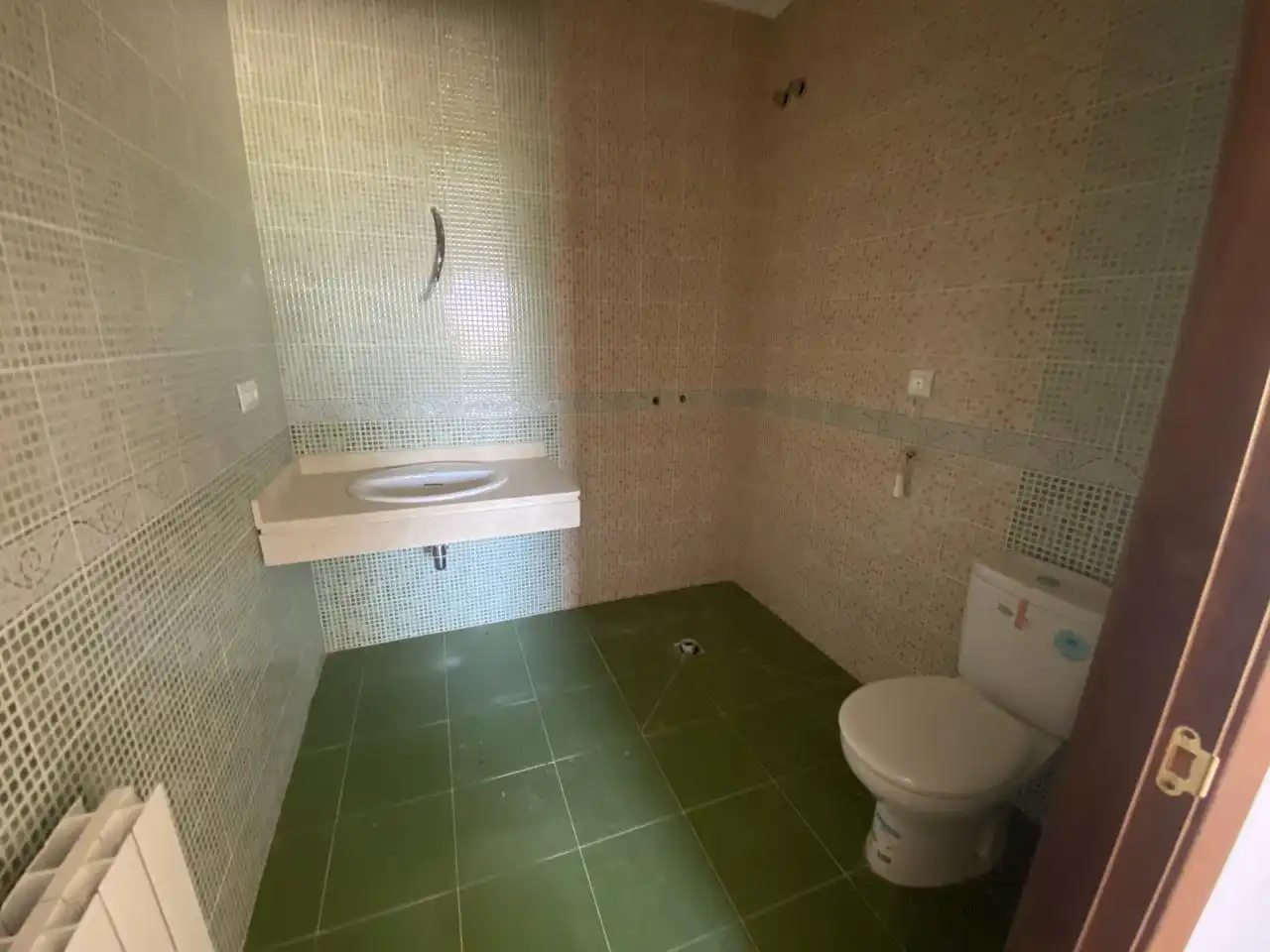 Bany de Edifici en venda en Belmonte