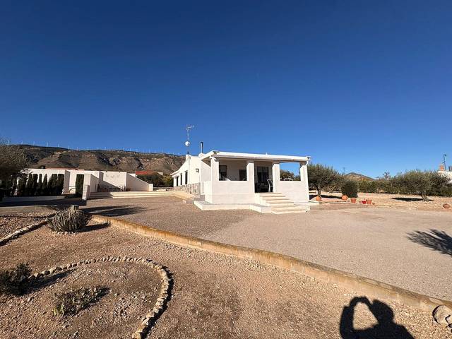 Casa-chalet en Venta en Caudete
