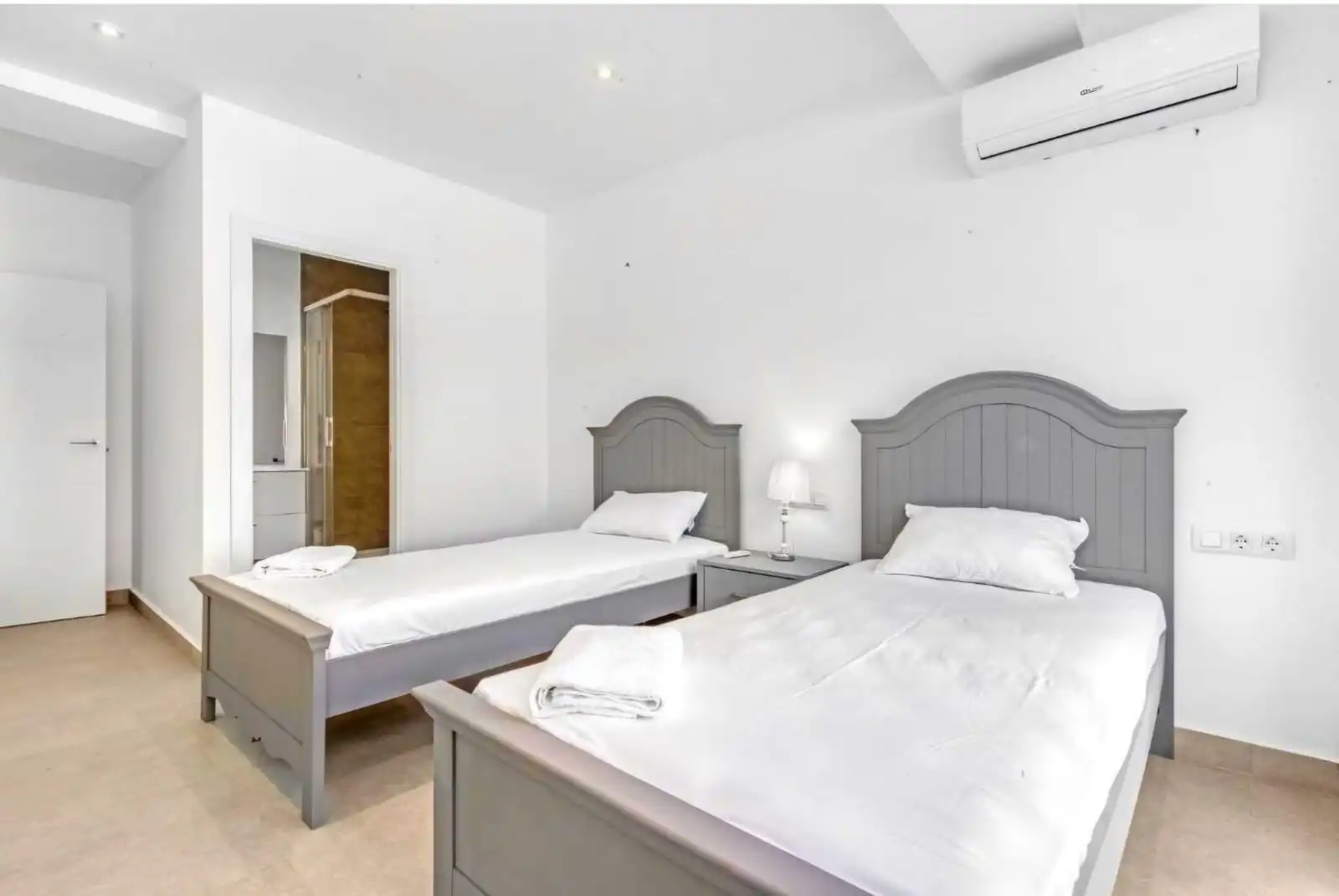 Chalet con piscina en venta en Centro ciudad, imagen 17
