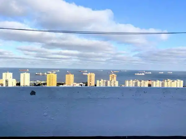 Vista exterior de Casa o xalet en venda en Las Palmas de Gran Canaria amb Terrassa