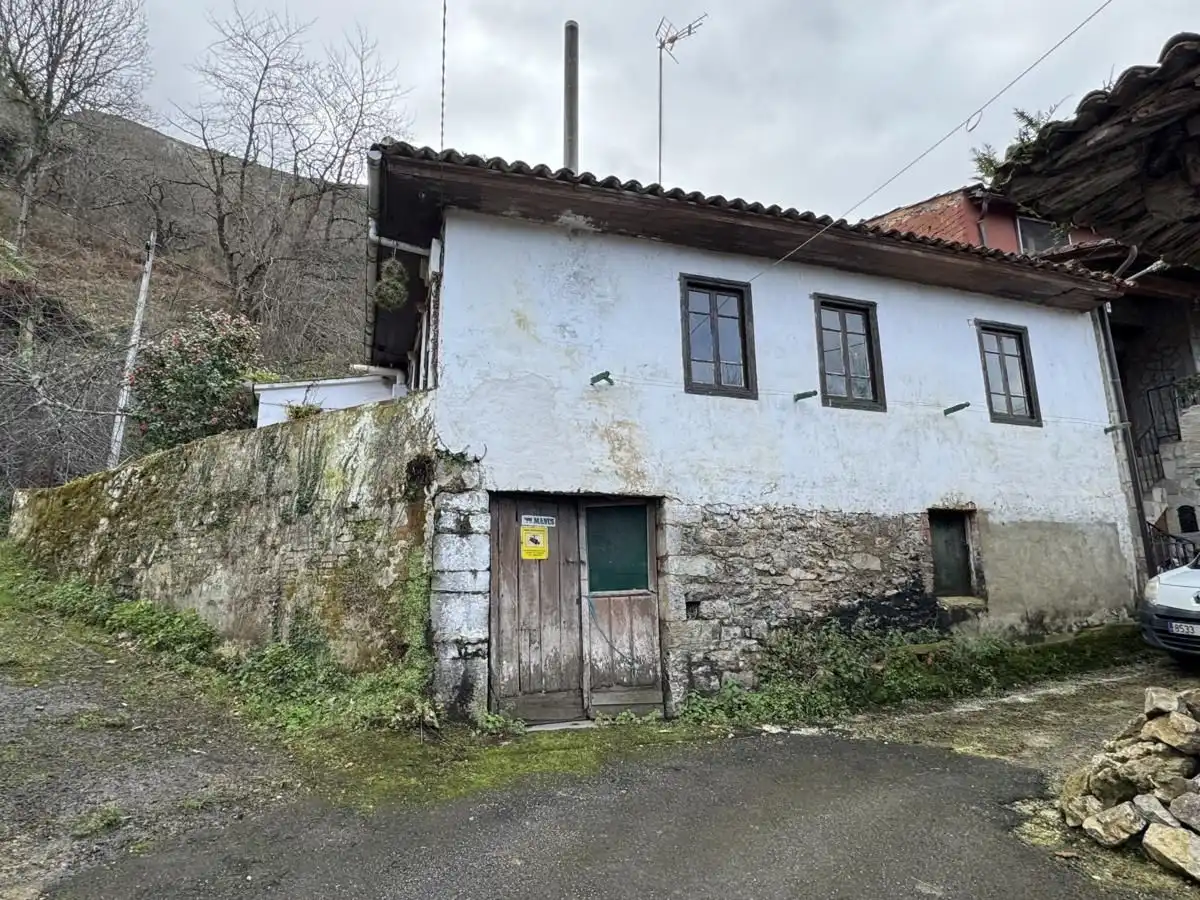 Vista exterior de Casa adosada en venta en Llanes con Terraza