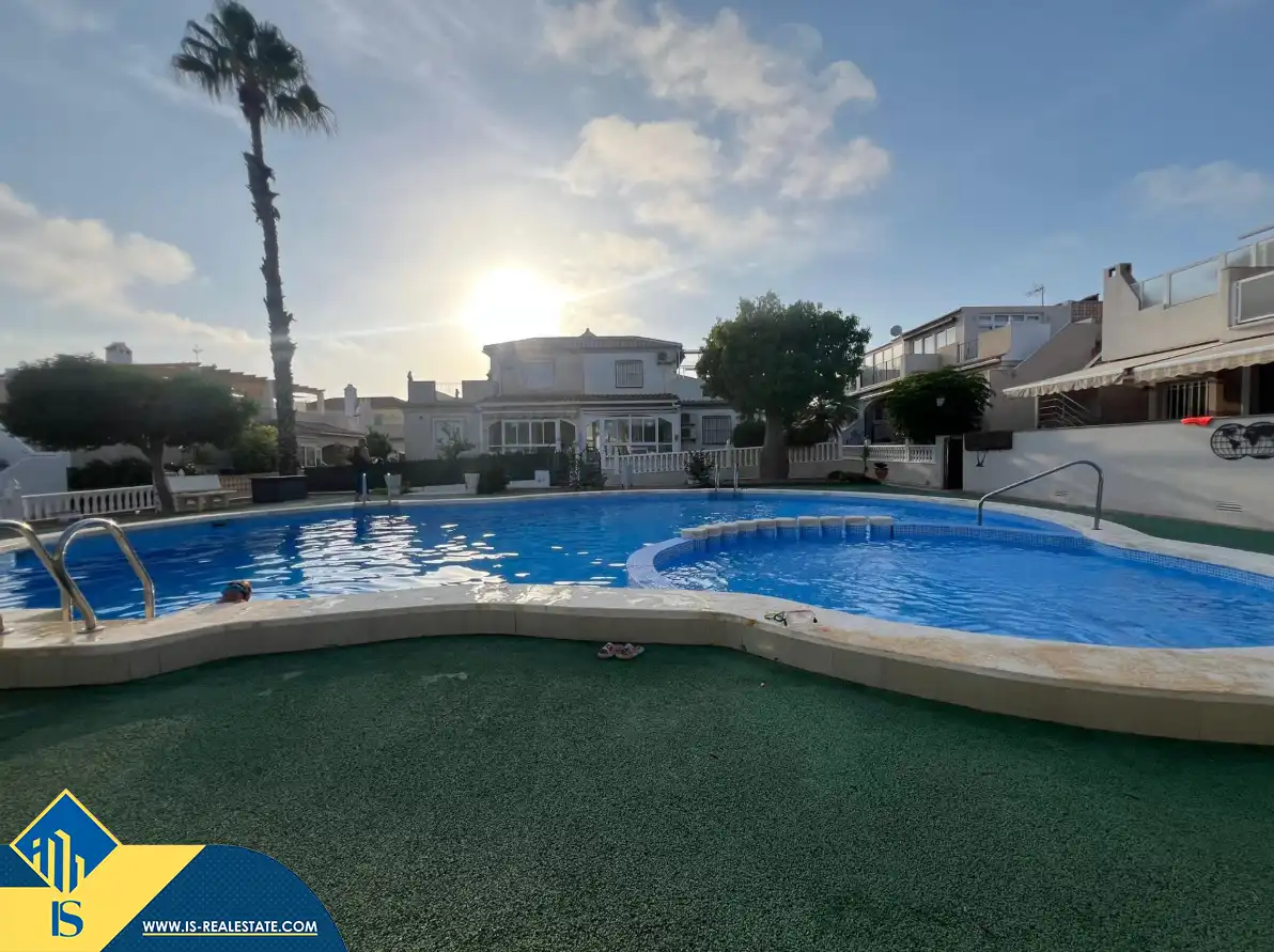 Adossat amb piscina en venda a Playa de los Locos, imagen 16