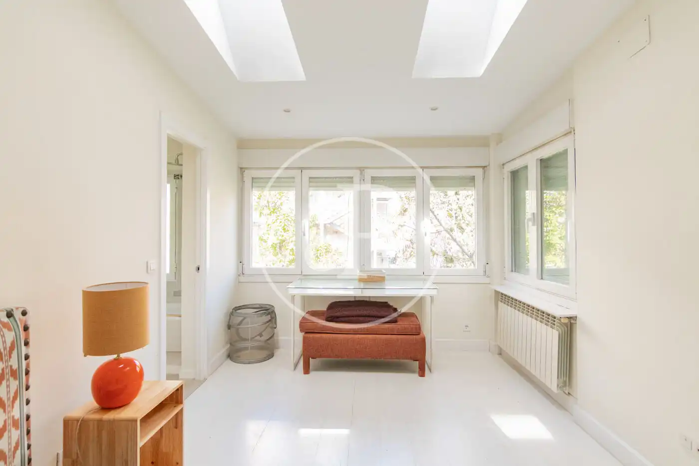 Sala d'estar de Casa o xalet de lloguer en Madrid amb Aire condicionat, Calefacció i Jardí privat