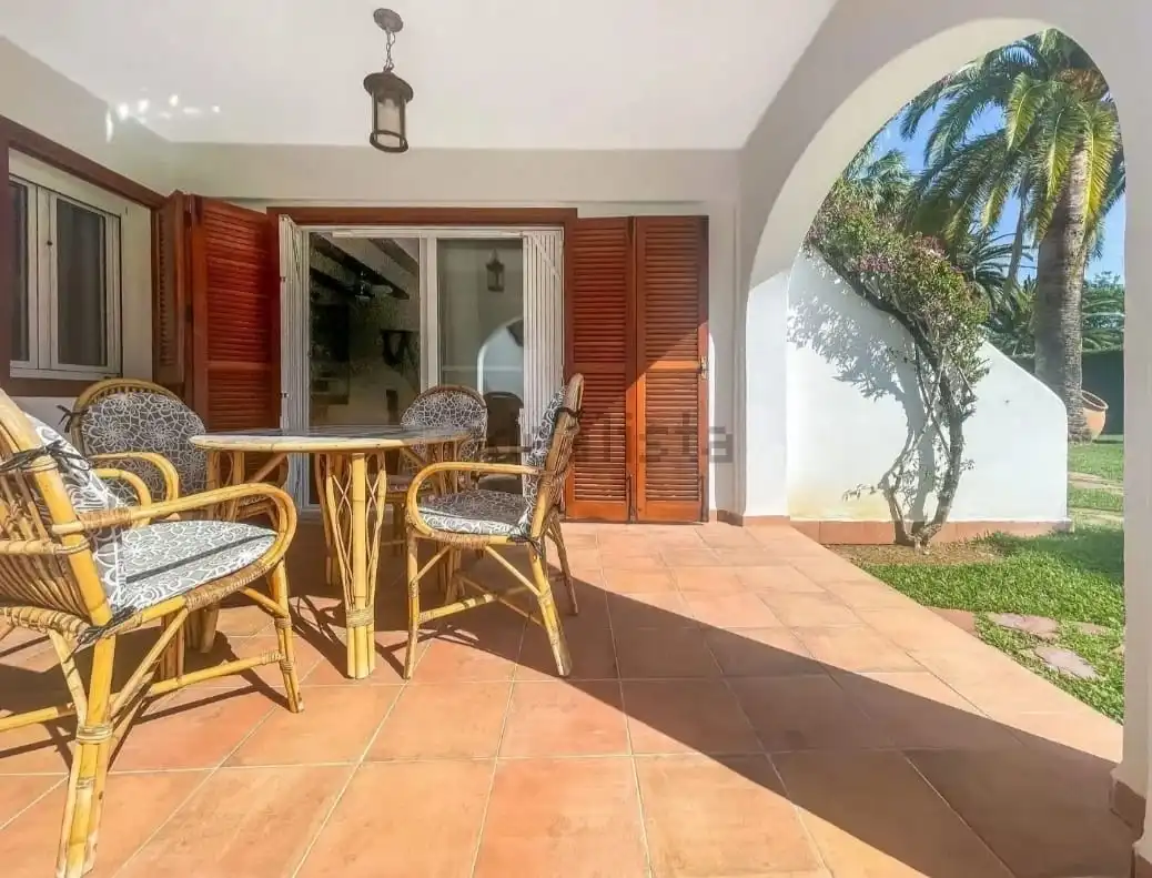 Detached homes for sale in Carrer Llac Sant Martí, L'Almadrava - L'Estanyó