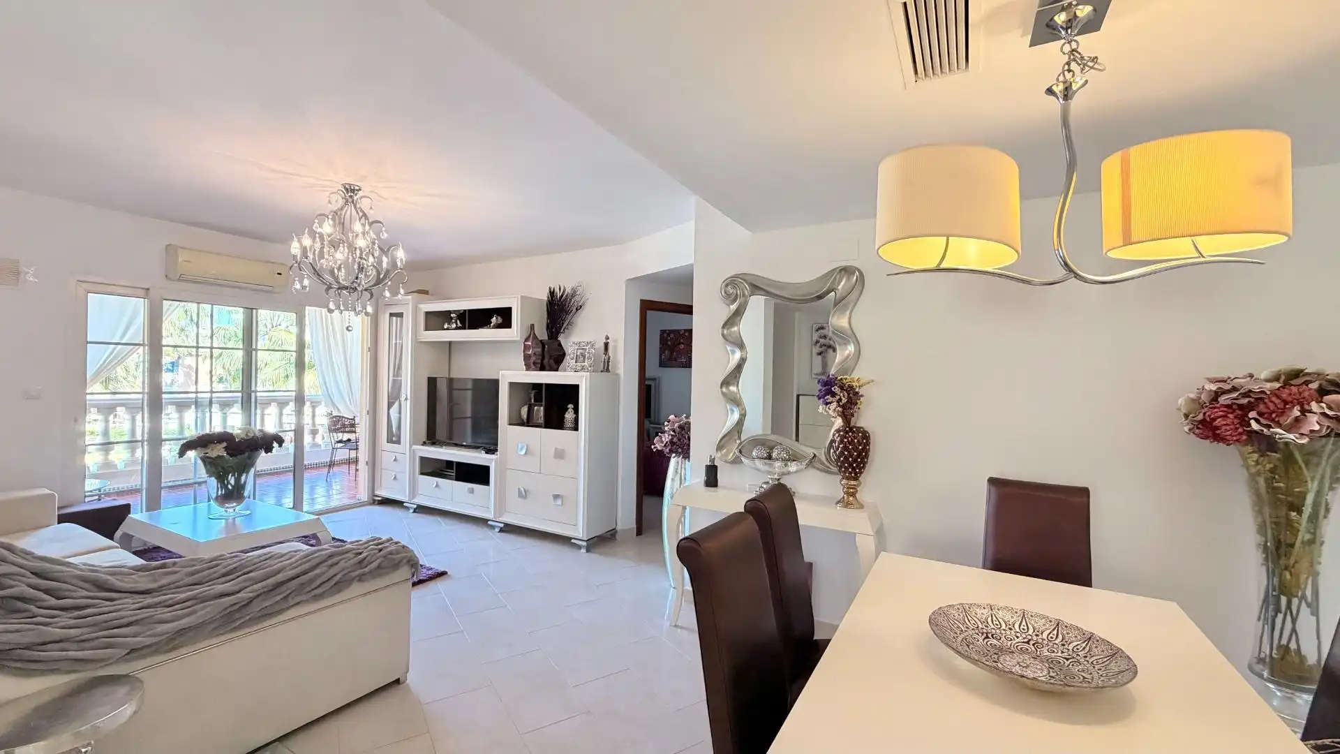 Comedor de Apartamento en venta en Torrevieja con Aire acondicionado, Terraza y Amueblado