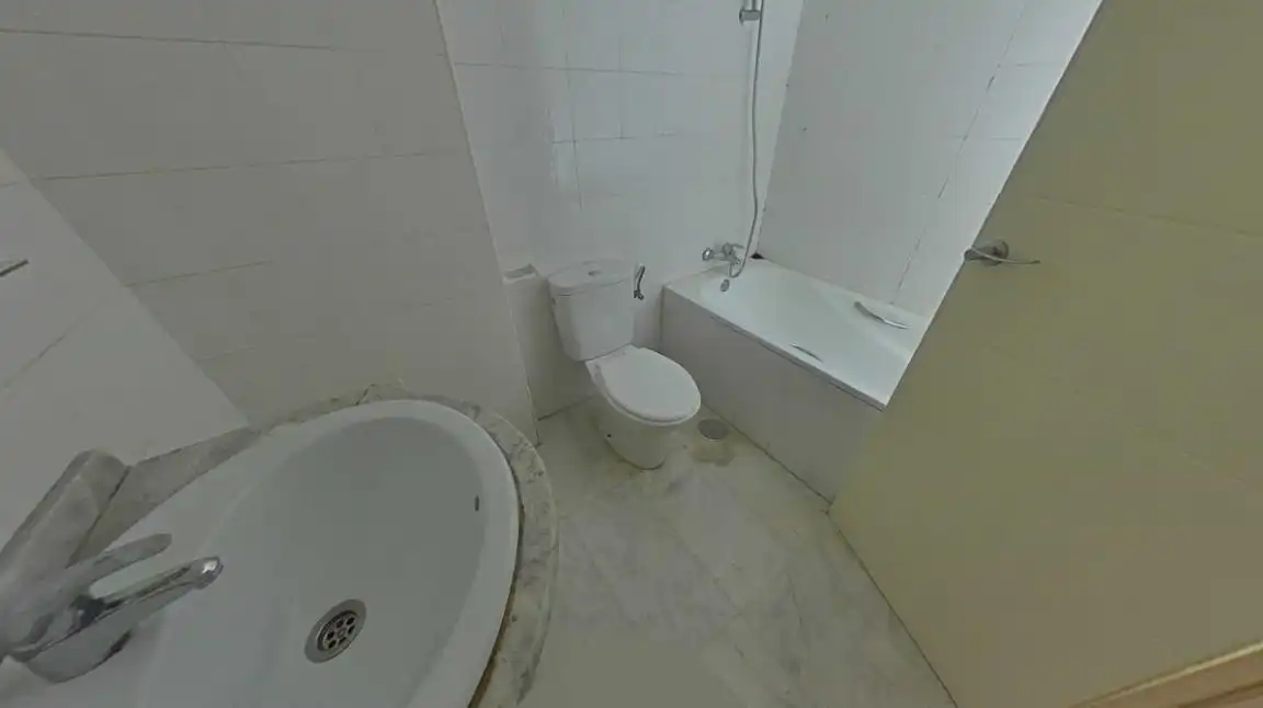 Bathroom of Flat for sale in Sevilla