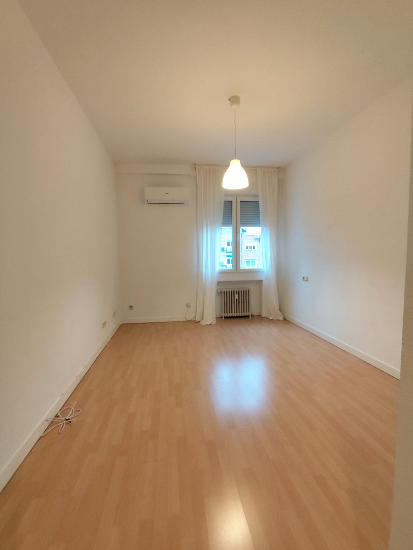 1 hab, 58m² en Castilla, Chamartín,  Madrid Capital - Image 5