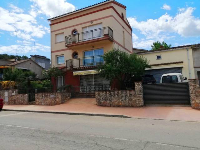 Casa-chalet en Venta en Olesa de Bonesvalls