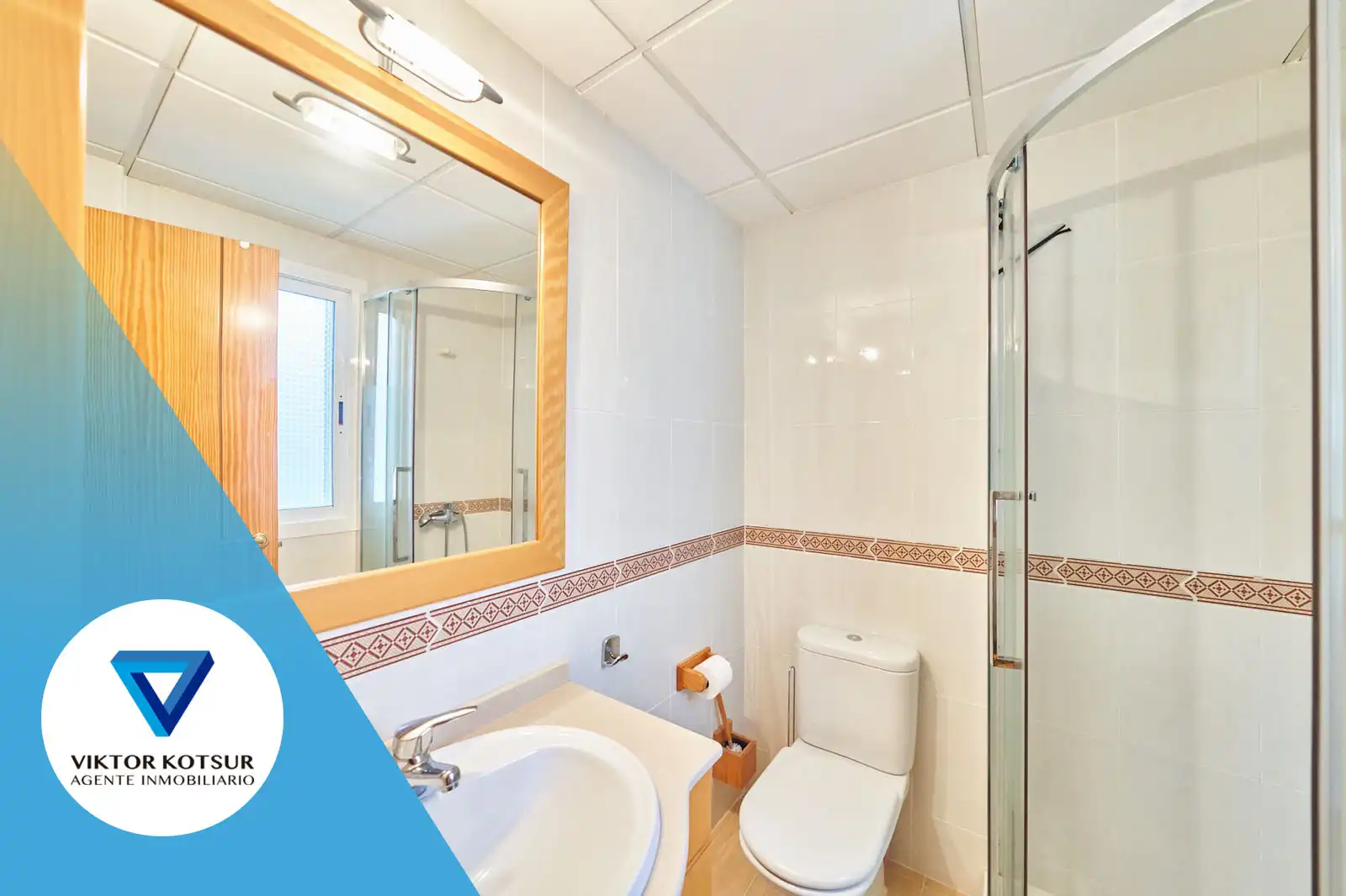 Bathroom of Attic for sale in Roquetas de Mar  with Air Conditioner, Heating and Terrace
