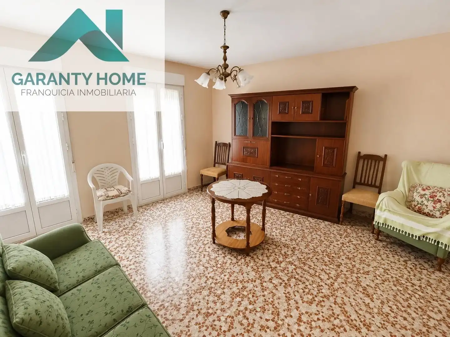 Sala de estar de Casa o chalet en venta en Fuensanta de Martos con Terraza, Trastero y Amueblado