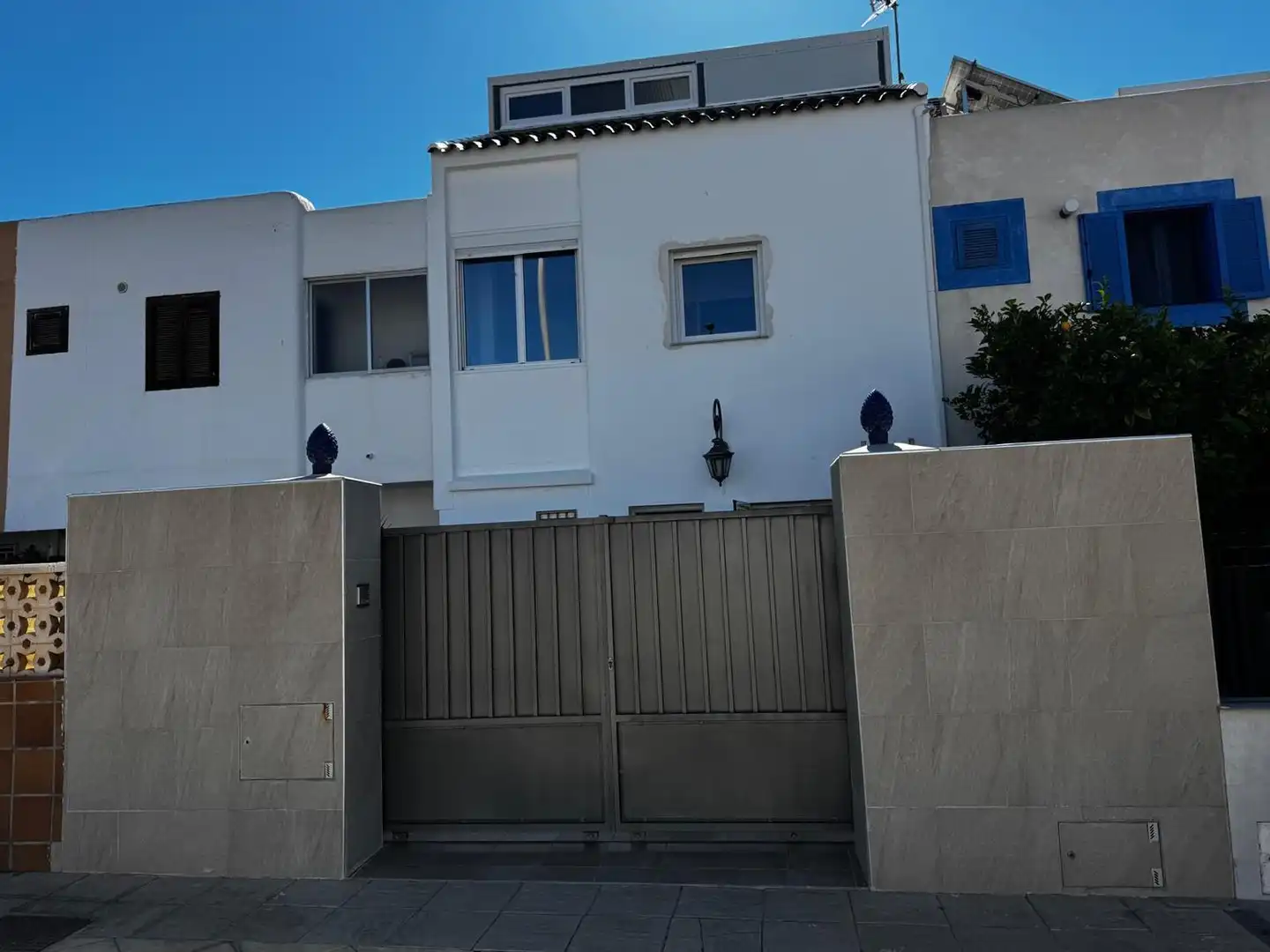 Vista exterior de Casa adosada en venta en Garrucha con Aire acondicionado, Terraza y Amueblado