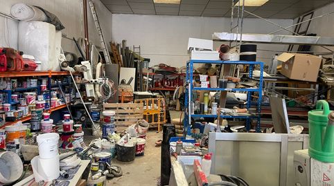 Venta de Nave Industrial en el Corazón de La Portalada