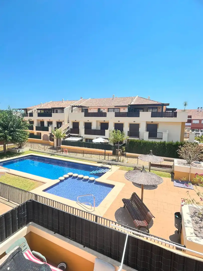 Apartamento con piscina en venta en Centro ciudad, imagen 2
