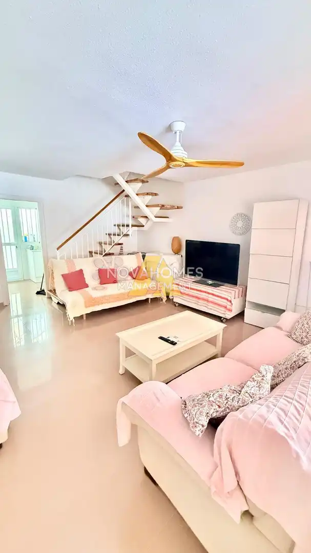 Sala d'estar de Dúplex en venda en La Manga del Mar Menor amb Aire condicionat, Calefacció i Terrassa
