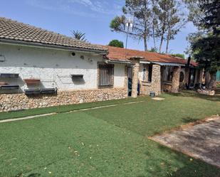 Vista exterior de Casa o xalet en venda en Nuevo Baztán amb Calefacció, Jardí privat i Terrassa