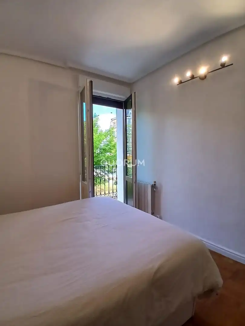 Habitación de Piso en venta en Bilbao  con Calefacción y Balcón