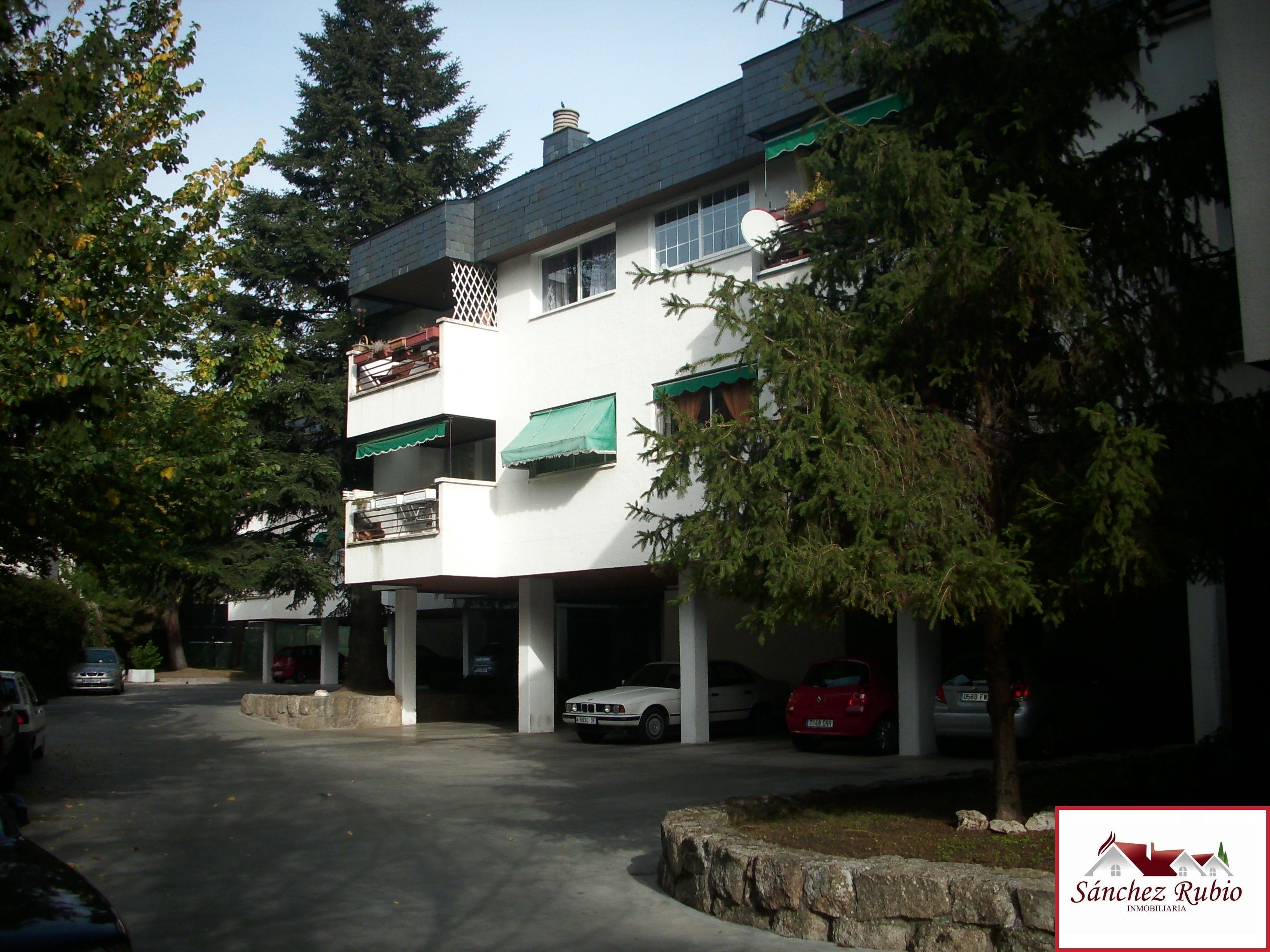 Exterior view of Flat to rent in Torrelodones  with Heating, Private garden and Parquet flooring