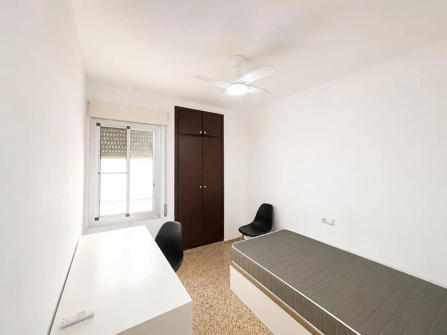 Habitación de Piso en venta en Valencia con Balcón