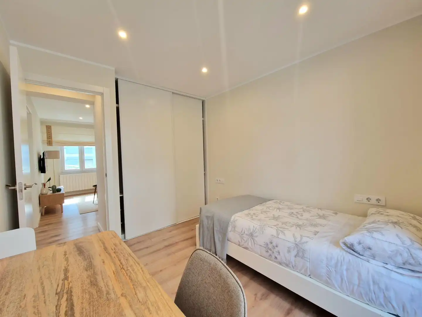 Flat with terrace to rent in Calle TRASMIERA, imagen 25