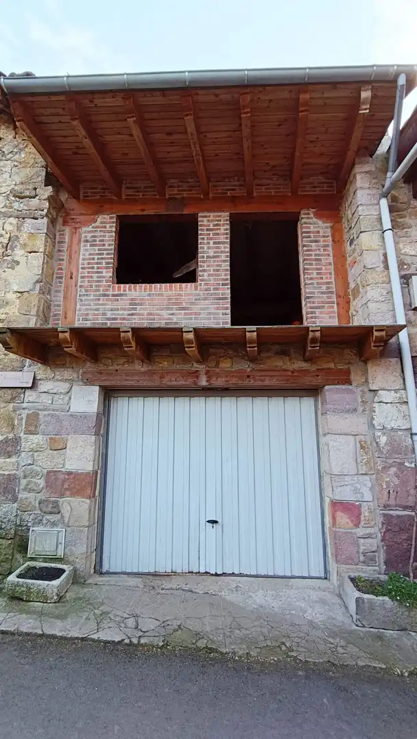 Vista exterior de Casa adosada en venta en Anievas