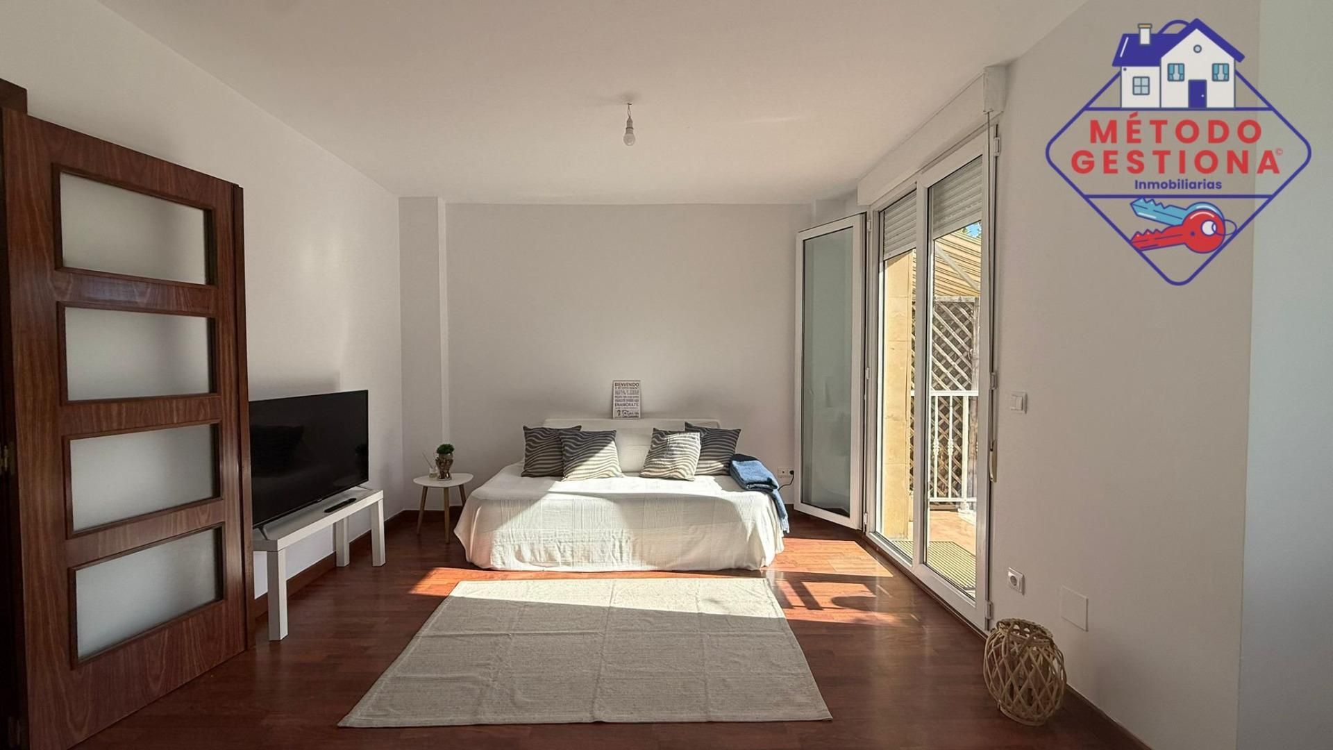 Dormitori de Casa adosada en venda en Suances amb Jardí privat, Terrassa i Traster