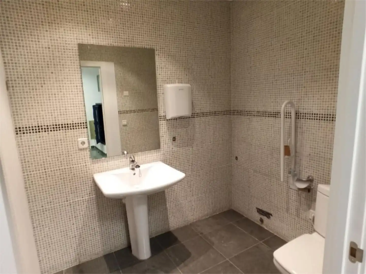 Local en venta en Emperador