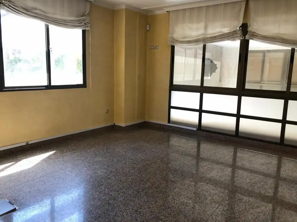 Local comercial en venda a CONSTANTINO, imagen 4