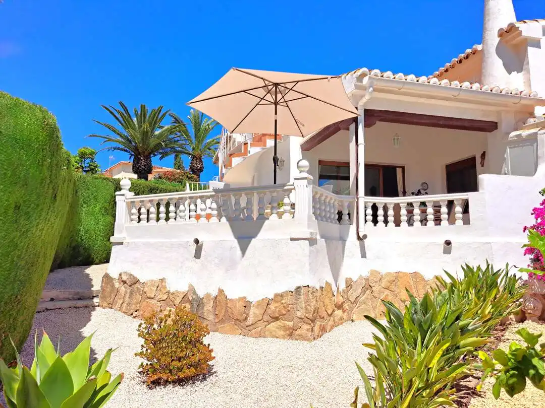 Terrasse von Einfamilien-Reihenhaus zum Verkauf in Moraira