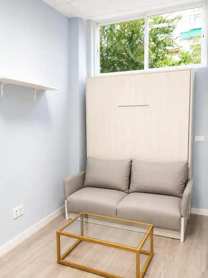 Schlafzimmer von Wohnung zur Miete in Madrid mit Klimaanlage