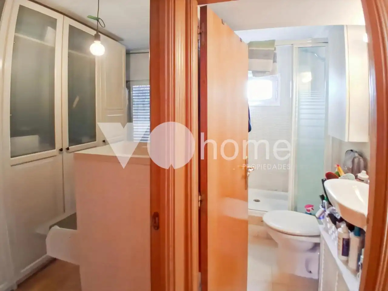 Bathroom of Flat for sale in Madrid  with Air Conditioner and Heating