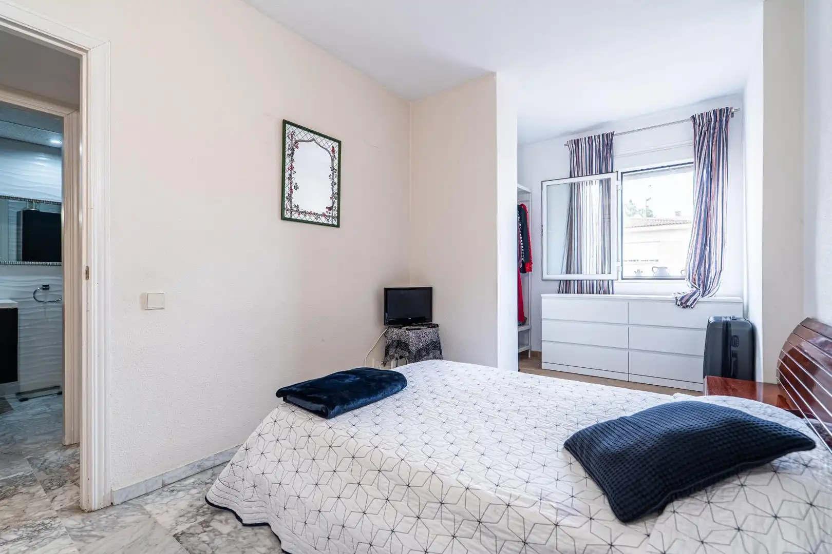Habitación de Ático en venta en Tomares con Terraza y Piscina comunitaria