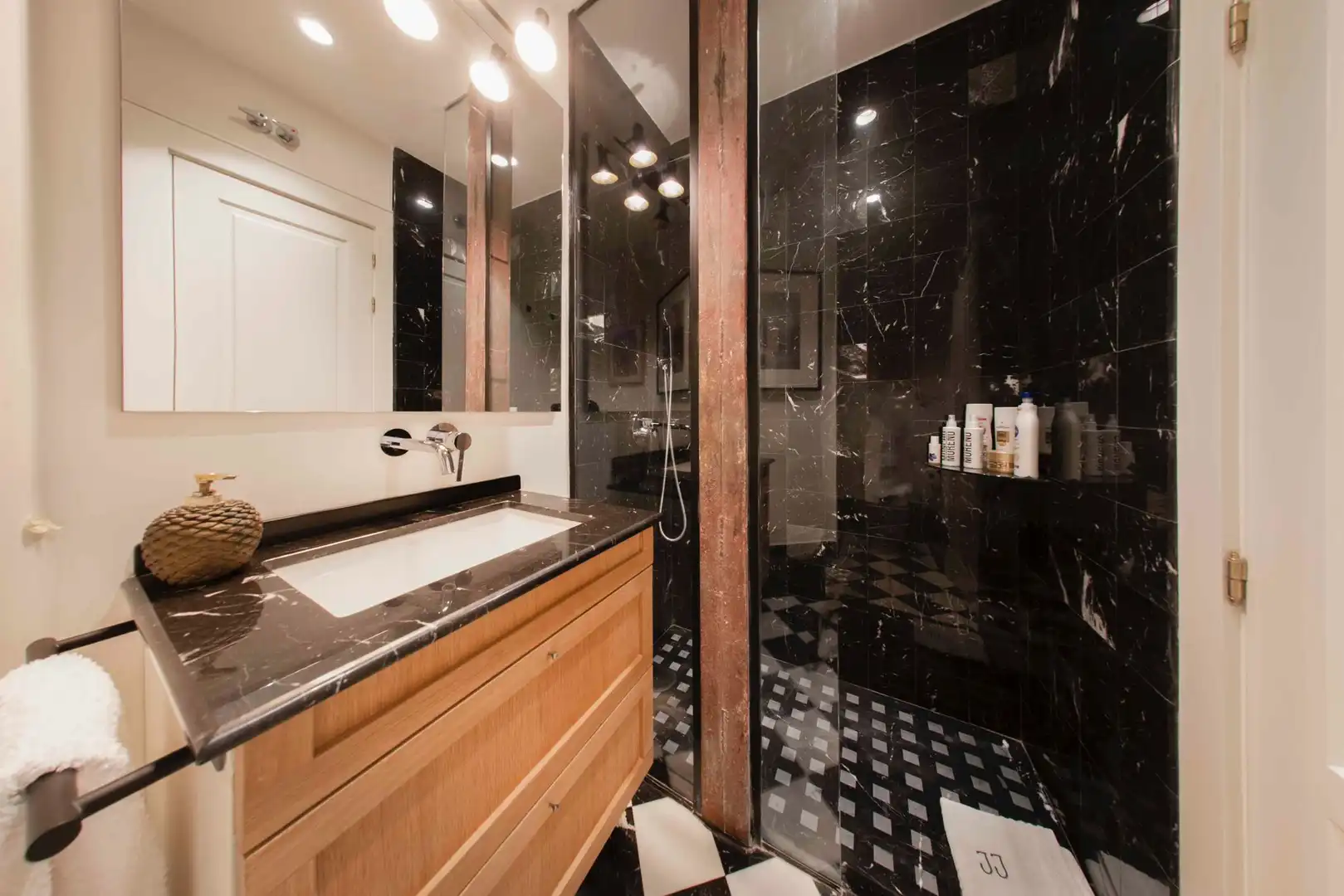 Baño de Piso en venta en Madrid con Aire acondicionado, Calefacción y Parquet