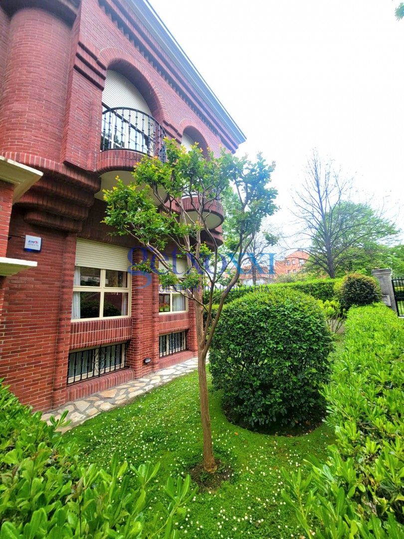 Jardí de Casa adosada en venda en Getxo  amb Calefacció, Jardí privat i Terrassa