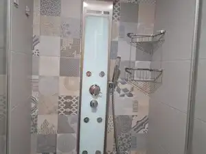 Badezimmer von Wohnung zur Miete in Burgos mit Heizung, Parkett und Terrasse