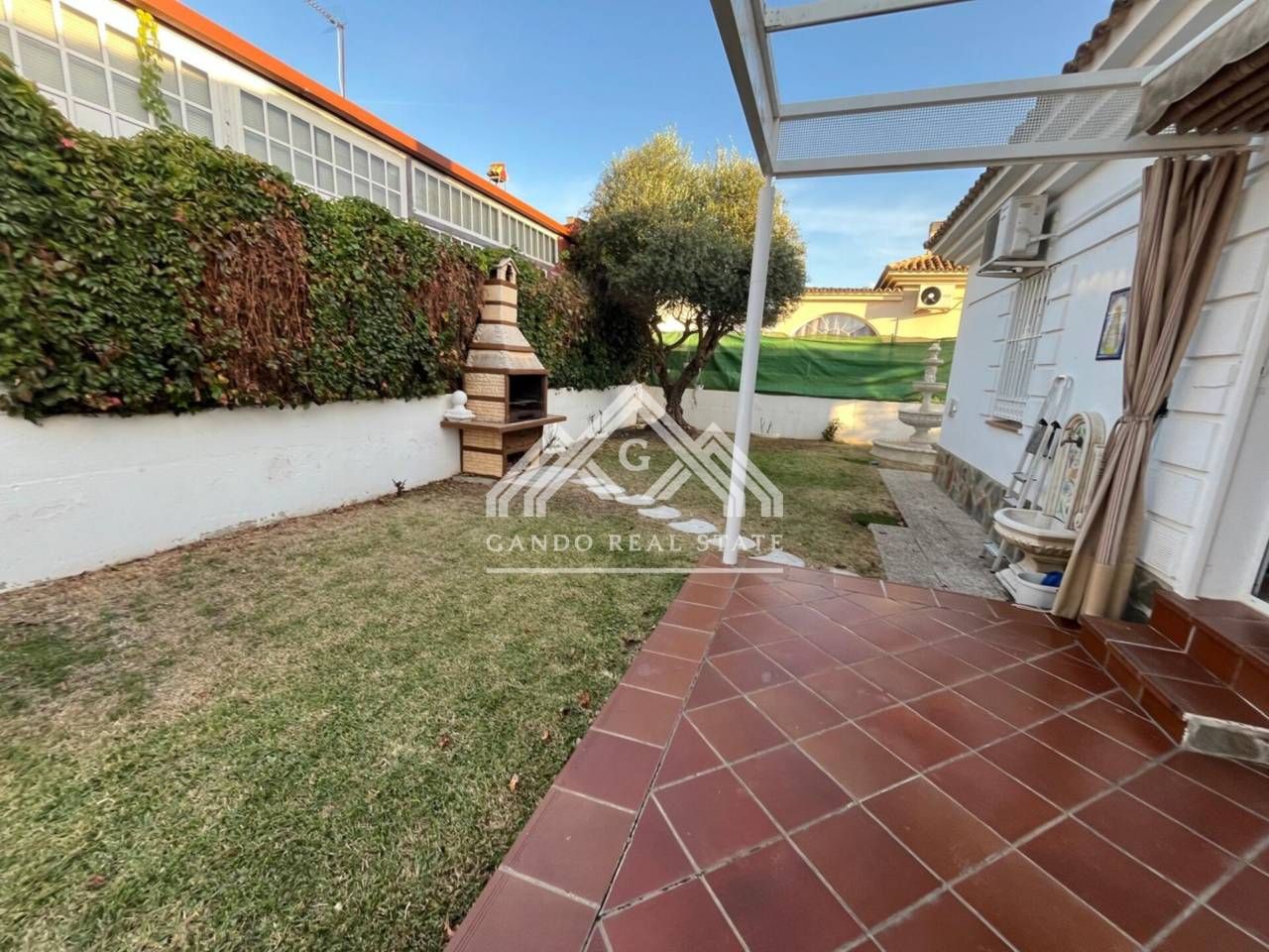 Garden of House or chalet to rent in Montequinto  with Air Conditioner and Private garden