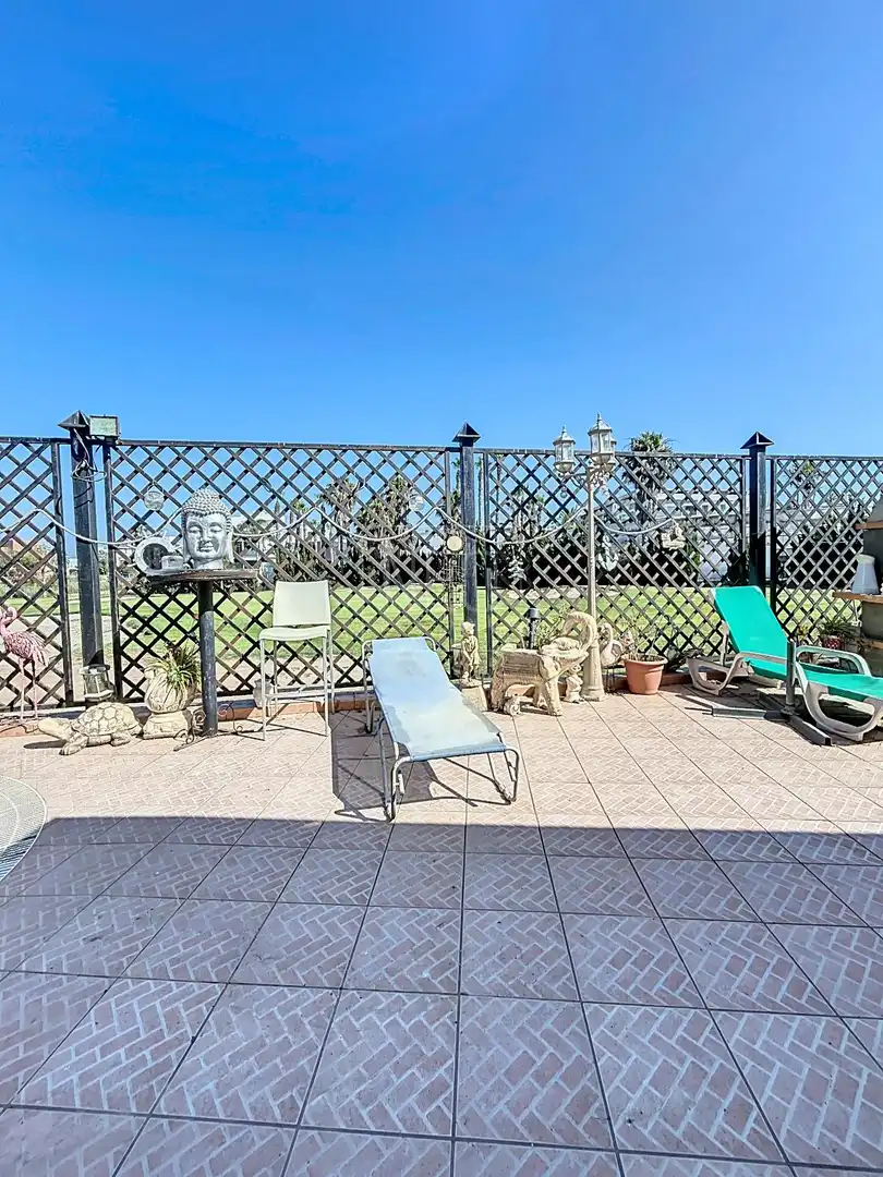 Terrassa de Casa o xalet en venda en Motril amb Aire condicionat, Jardí privat i Terrassa