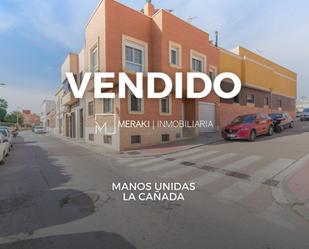 Vista exterior de Casa o xalet en venda en  Almería Capital amb Aire condicionat, Terrassa i Balcó