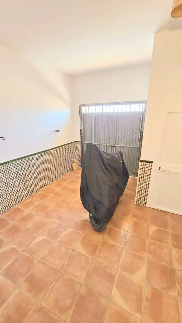 Casa adosada en venda en Vélez-Málaga amb Terrassa, Traster i Moblat