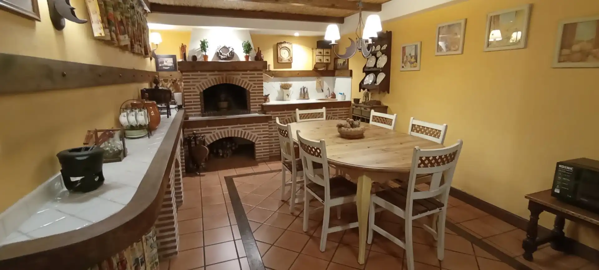 Cuina de Casa adosada en venda en Simancas amb Calefacció, Jardí privat i Parquet
