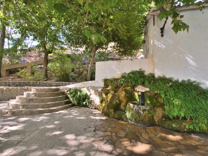 Jardí de Casa adosada en venda en Cuevas del Becerro amb Terrassa i Balcó