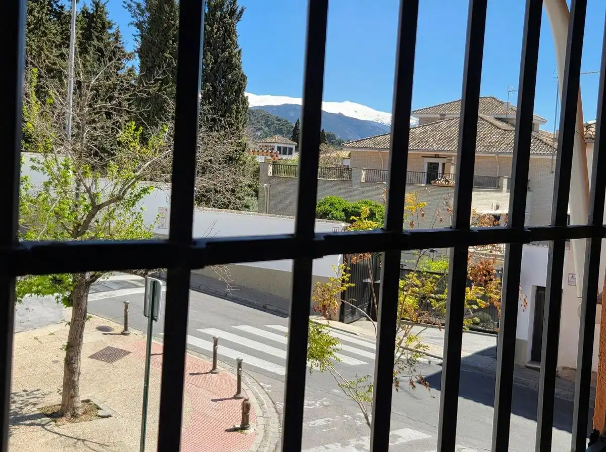 Vista exterior de Casa o xalet de lloguer en Granada amb Calefacció i Terrassa