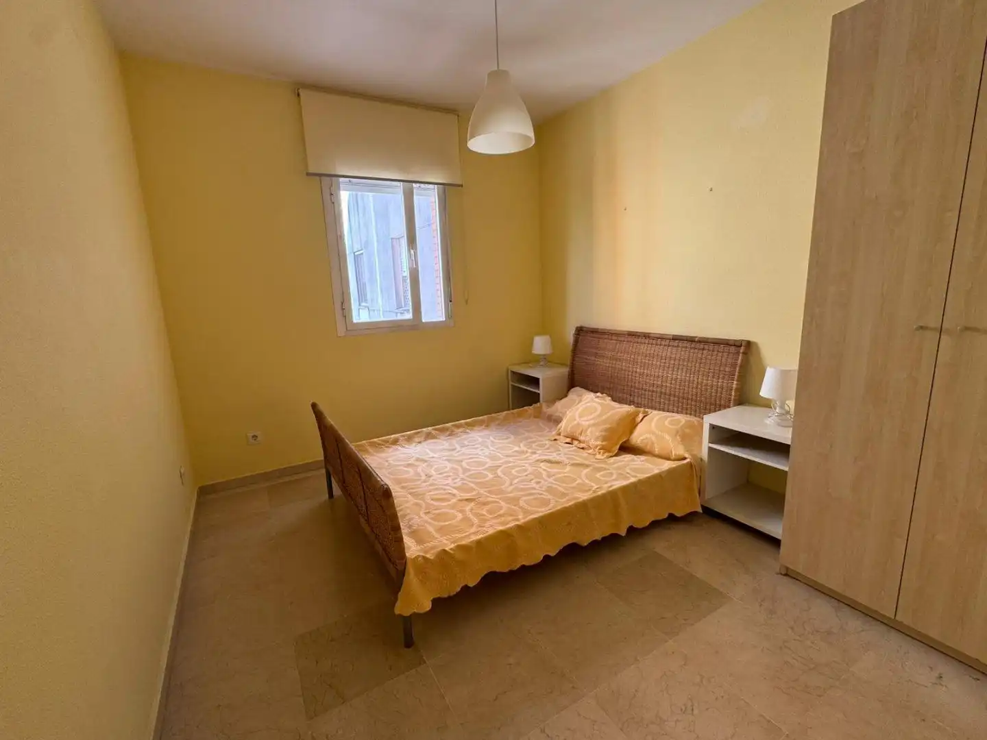 Habitación de Piso en venta en Sevilla con Aire acondicionado, Calefacción y Amueblado
