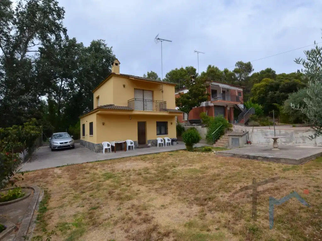 Exterior view of Houses for sale in Piera
