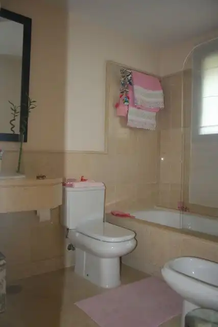 Apartamento con piscina en venta en Benahavís pueblo, imagen 9