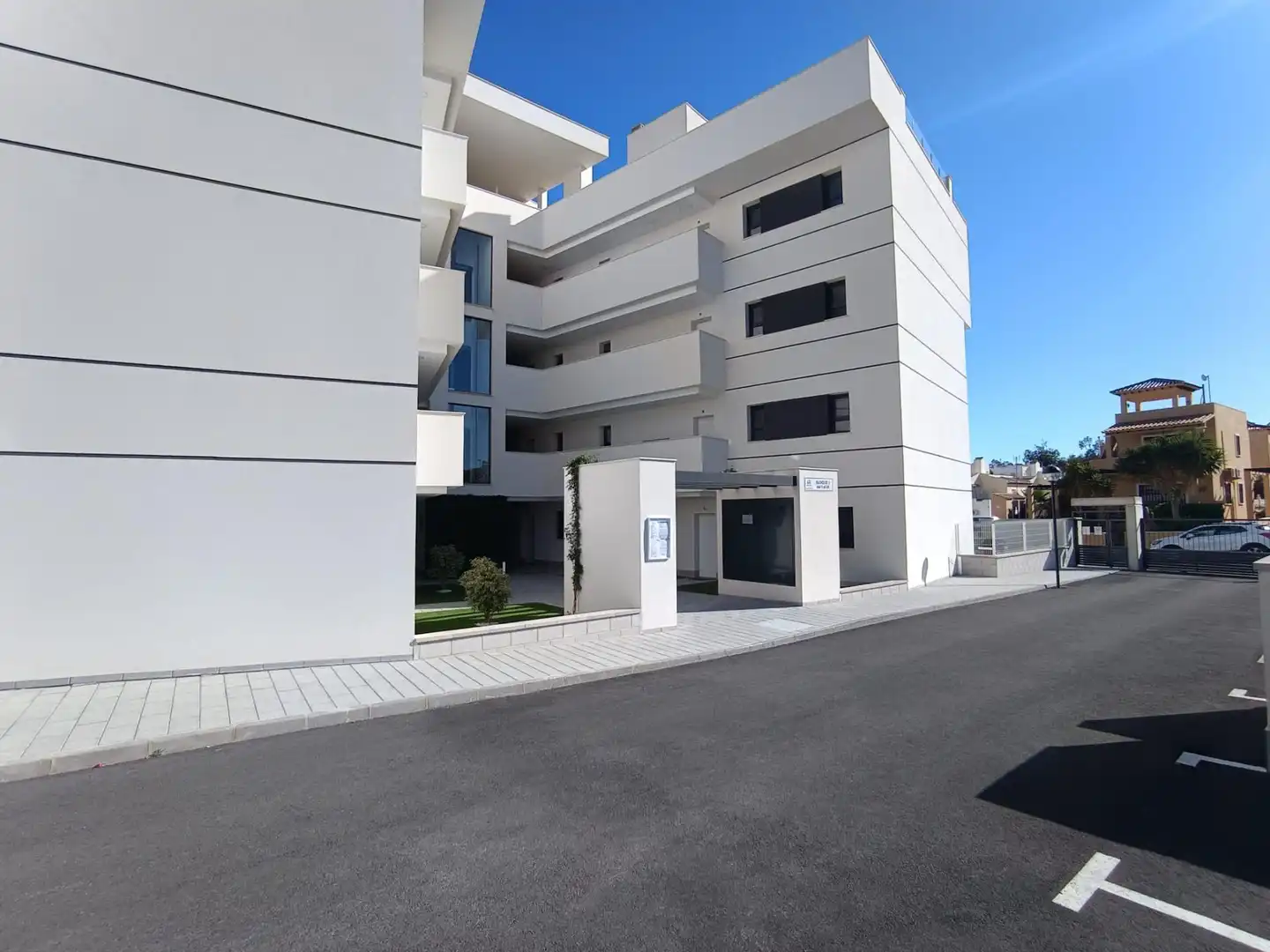 Vista exterior de Apartament en venda en Orihuela amb Aire condicionat, Terrassa i Moblat