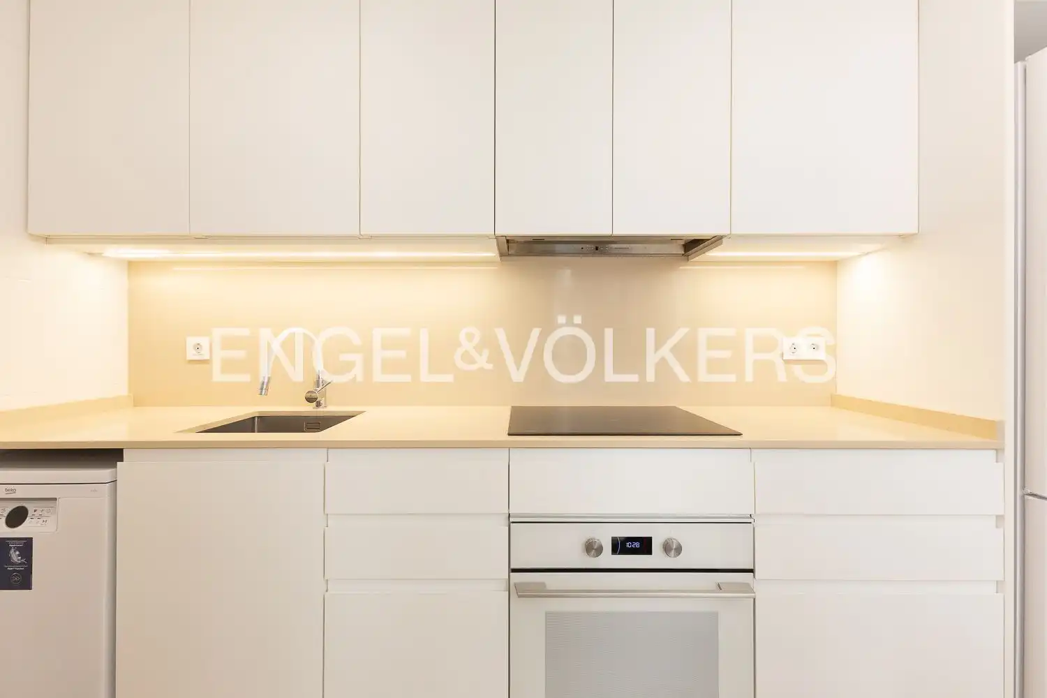 Kitchen of Flat for rent in Valencia  with Air Conditioner, Heating and Terrace