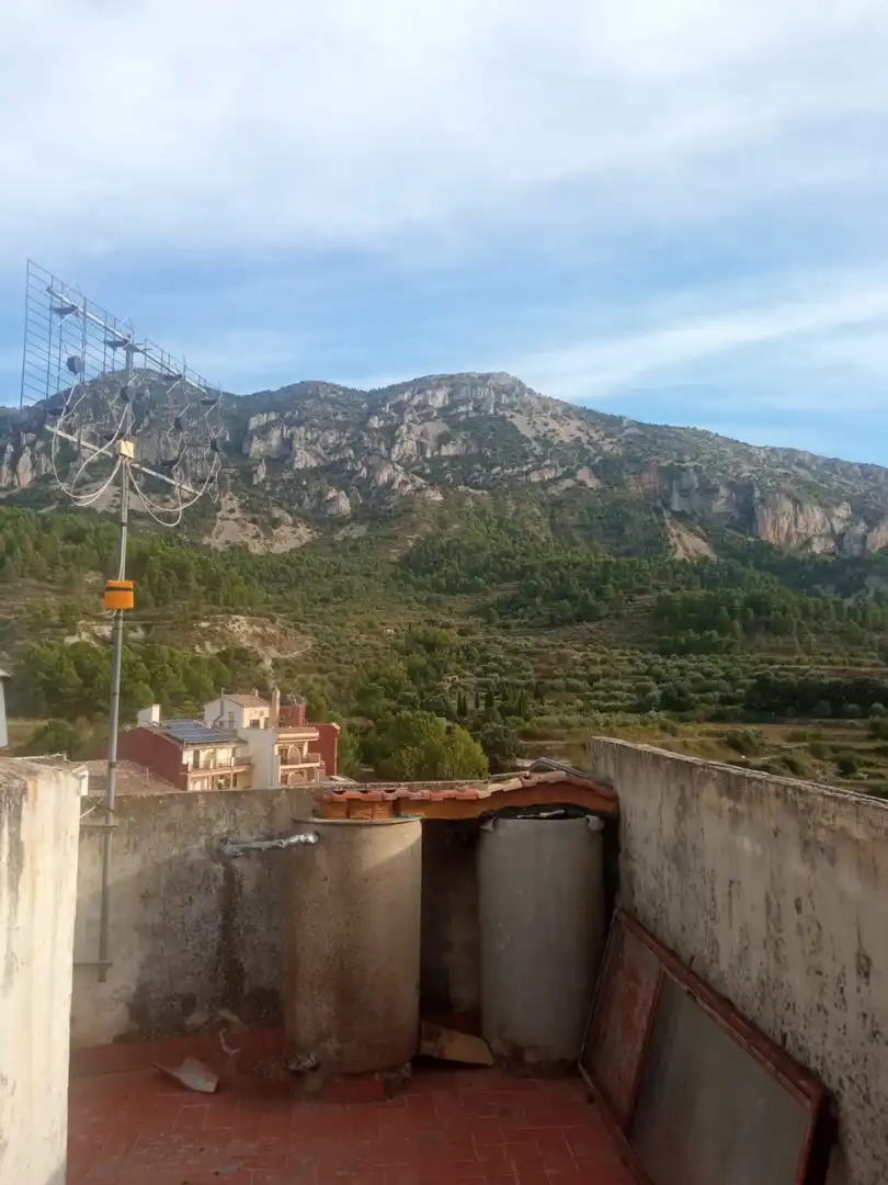 Vista exterior de Finca rústica en venda en Quatretondeta amb Traster i Balcó