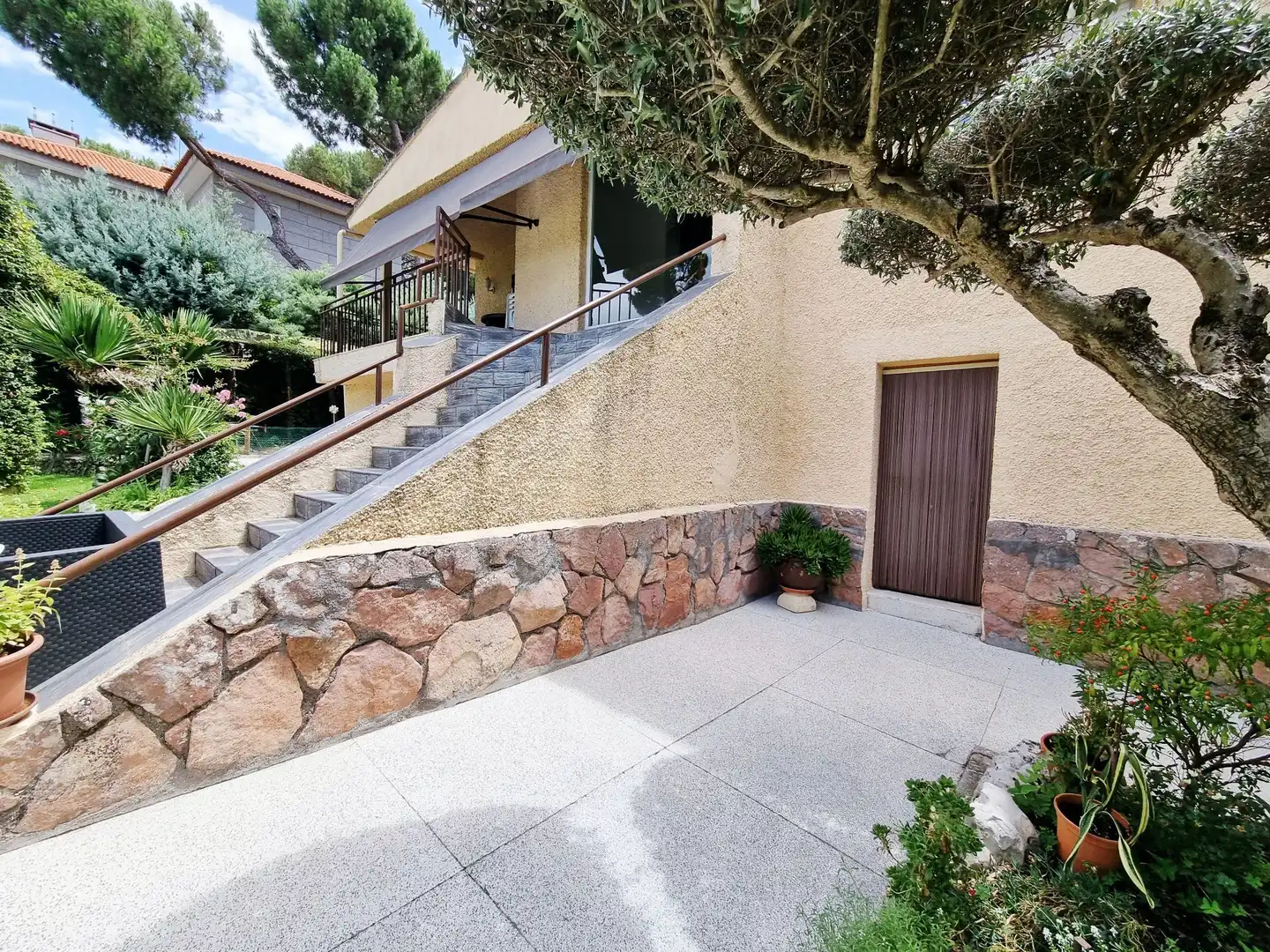 Vista exterior de Casa o xalet en venda en Boadilla del Monte amb Calefacció, Jardí privat i Terrassa