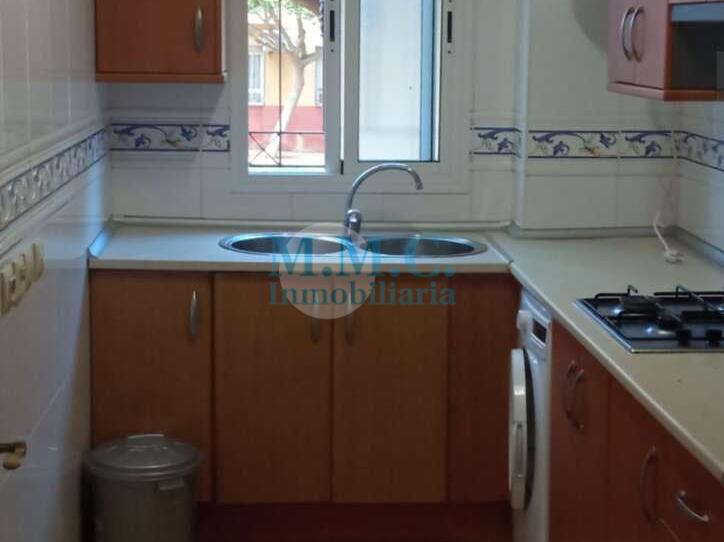Photo 1 of Flat for sale in Roquetas Pueblo, Almería