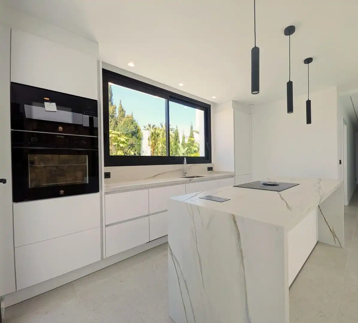 Cocina de Casa adosada en venta en L'Alfàs del Pi con Aire acondicionado, Calefacción y Jardín privado